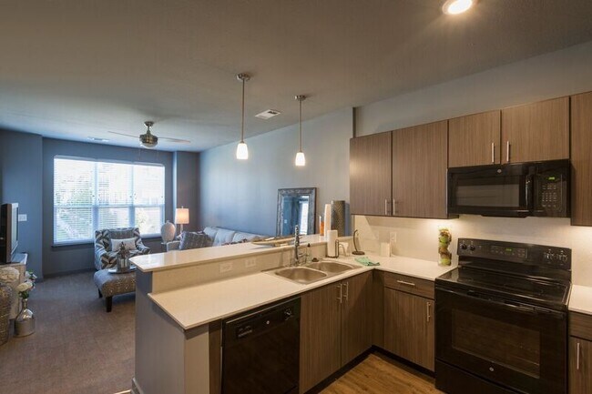Cue At Aksarben Village Apartments For Rent In Omaha Ne Forrent Com