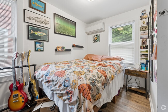 4BR, 2.5BA - 2,200SF - Fourth Bedroom - Fully Renovated Cypress St Student Housing!