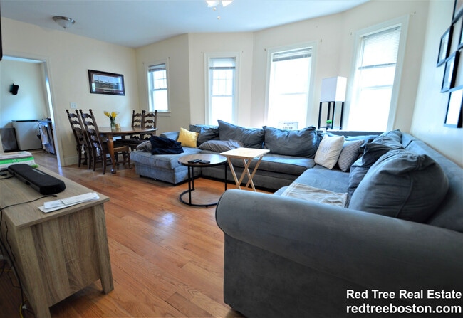 Photo - 74 Brooks St Apartments Unit 2