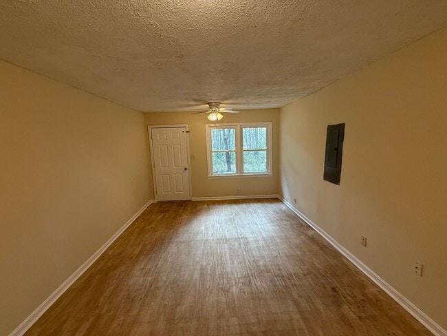 Photo - 37 Burnham Rd