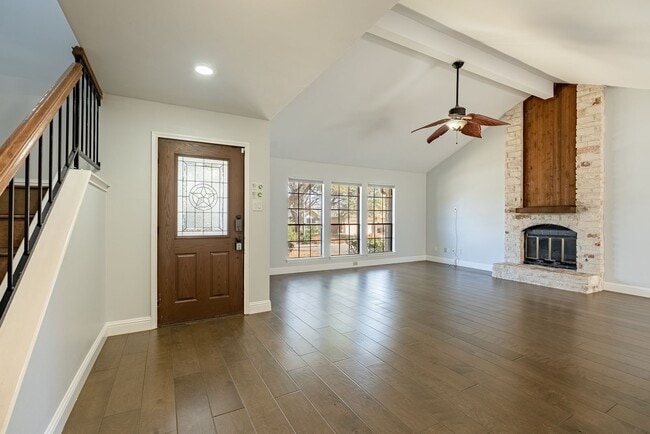 Photo - Beautiful 3 bedroom, 2.5 bathroom home in Gracywoods!