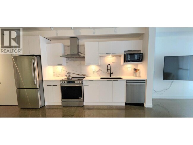 221 Union St Unit 714