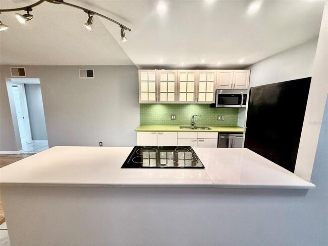 Photo - 4500 E Bay Dr Unidad 149