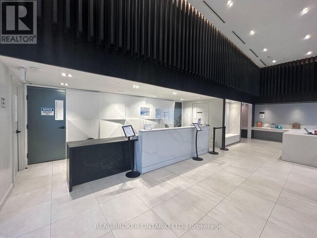 Photo - 4065 Confederation Pkwy Unit 2212