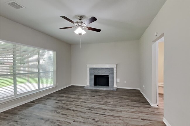 Photo - 16023 Willowpark Dr