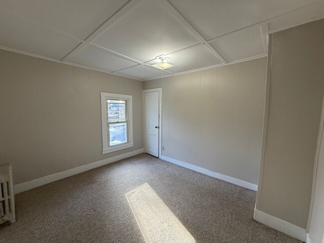 Building Photo - 35 Pleasant St Unit 2