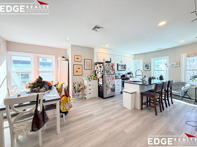 Photo - 66 Quint Ave Unidad 2