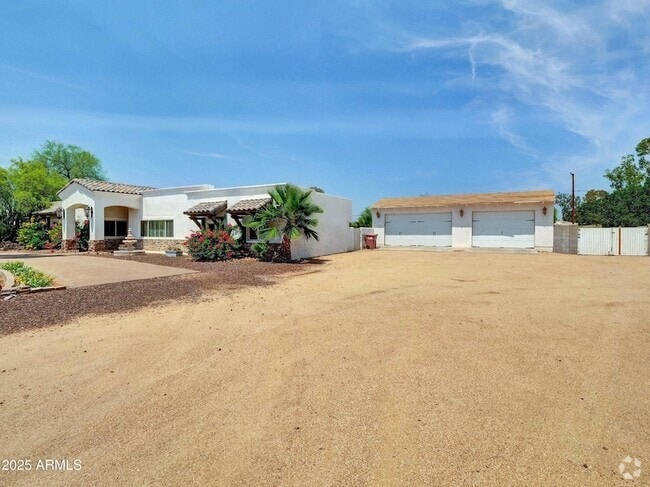 Building Photo - 12210 N 67th St Rental