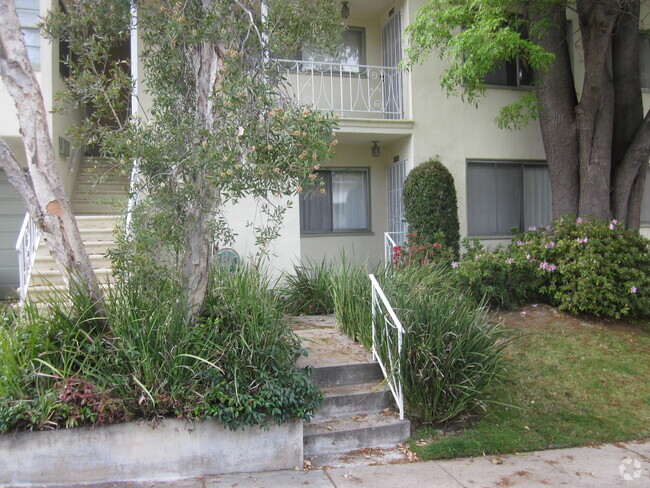 Exterior - 2103 Benecia Ave Unit 2103 Rental