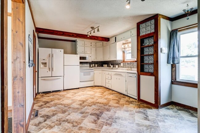 Photo - 760 Frank St