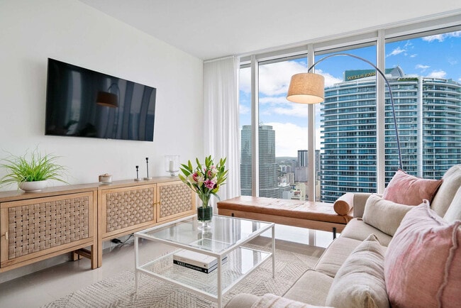 Building Photo - 485 Brickell Ave Unit ID1240530P Rental