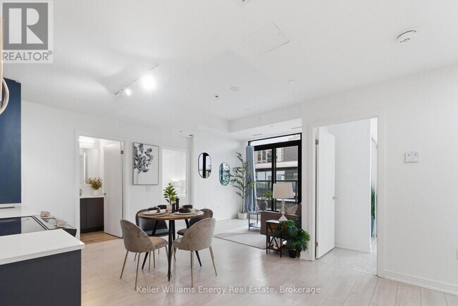 Photo - 1614 Charles St Unit 522