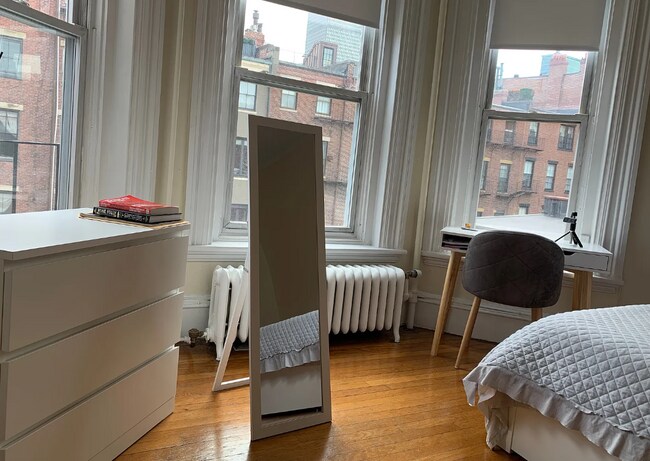 Photo - 307 Beacon St Unit 4