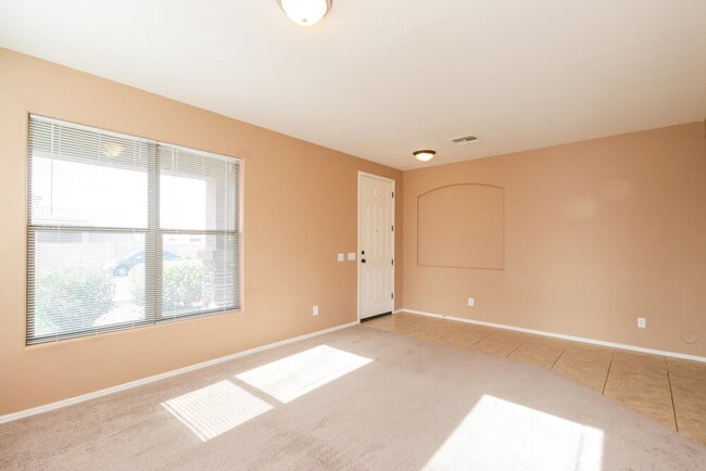 Photo - 6303 S 43rd Dr