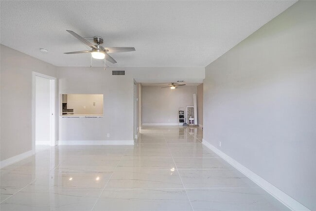 Photo - 4013 N Ocean Dr Unit 107