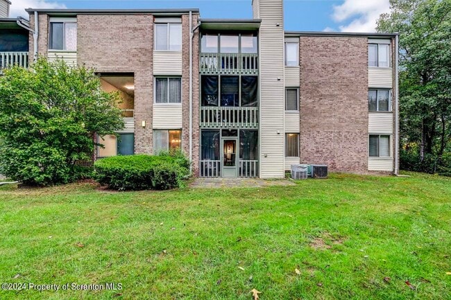 Photo - 1102 Summit Pointe