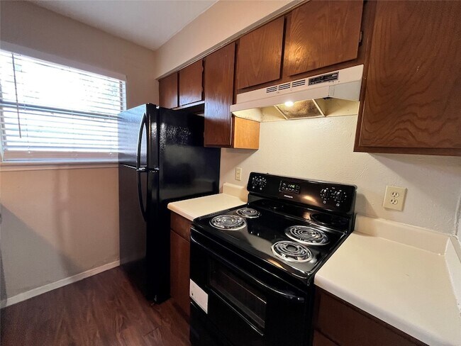 2526 W Prairie St Unit 108