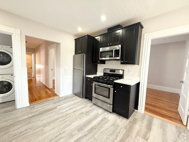 Building Photo - 71 Saxton St Unit 3 Rental