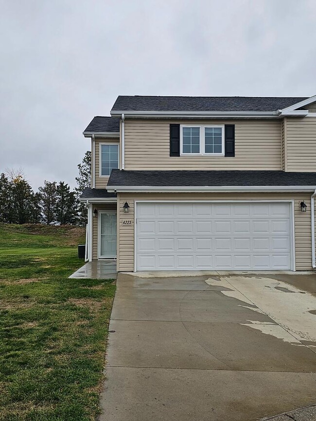 4223 Serenity Ct