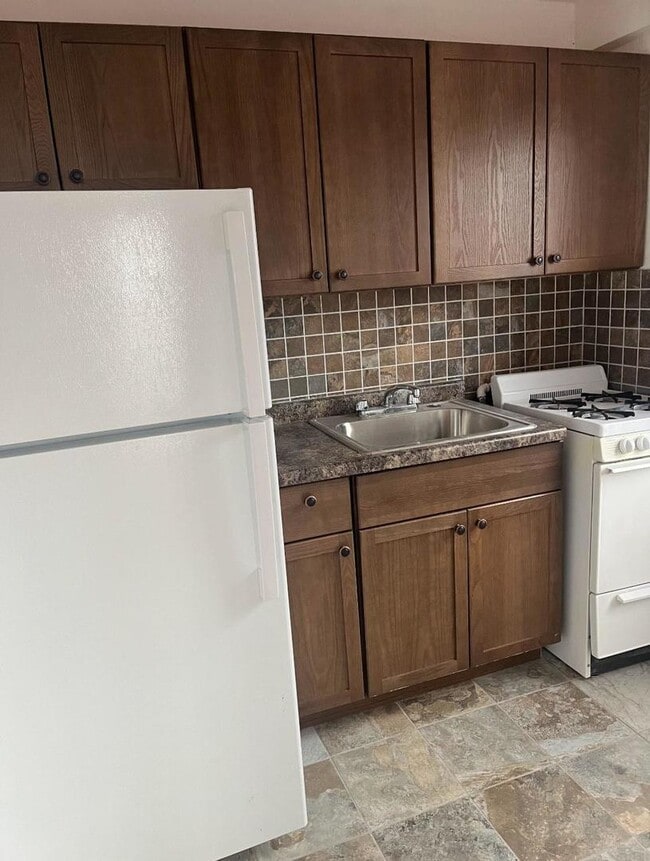 Photo - 2620 W Berwyn Ave