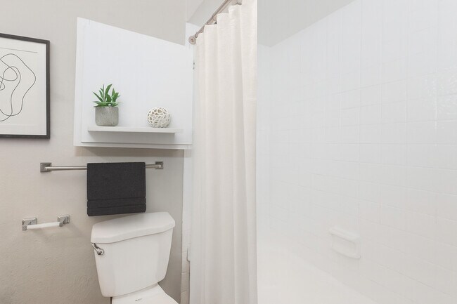 Photo - Woodland Trails Apartments