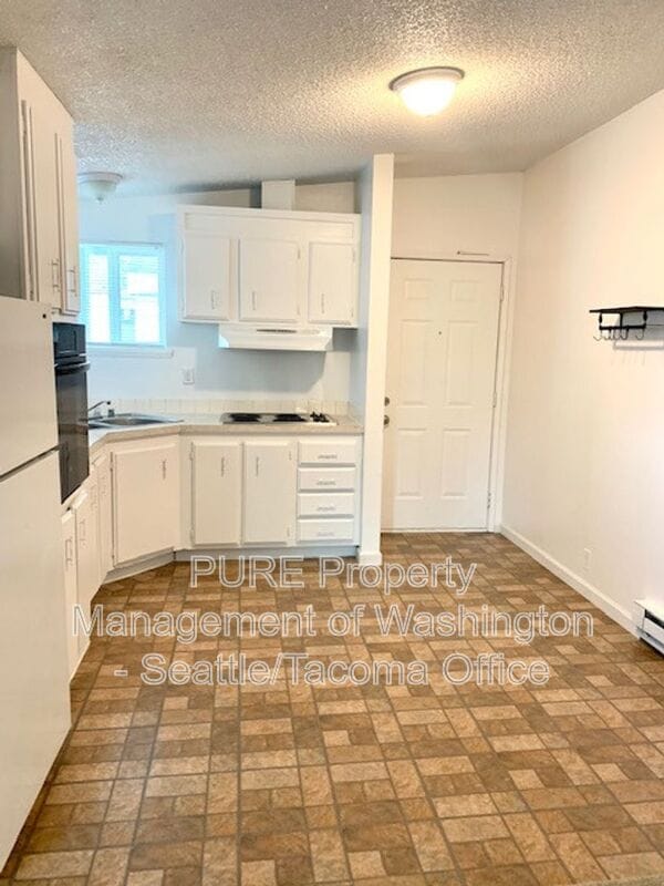 Photo - 907 SW Holden St Unit #4