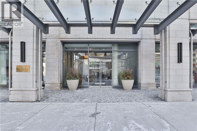 Photo - 2060 Lakeshore Rd. Unit 304