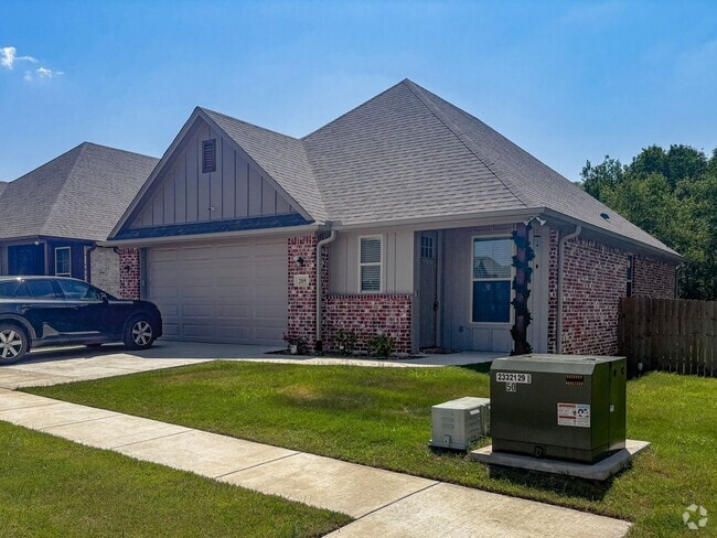 Building Photo - Coming Soon! 3 Bedroom 2 Bath Newly Constr... Rental
