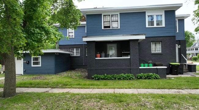 Building Photo - 602 Townsend St Unit 602 Townsend St, Apt 1