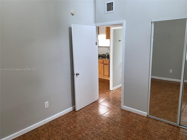 Photo - 178 NE 46th St