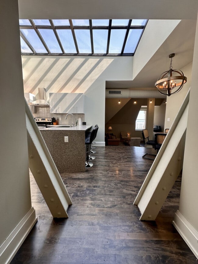 Photo - 225 E Michigan St Unidad ID1379039P