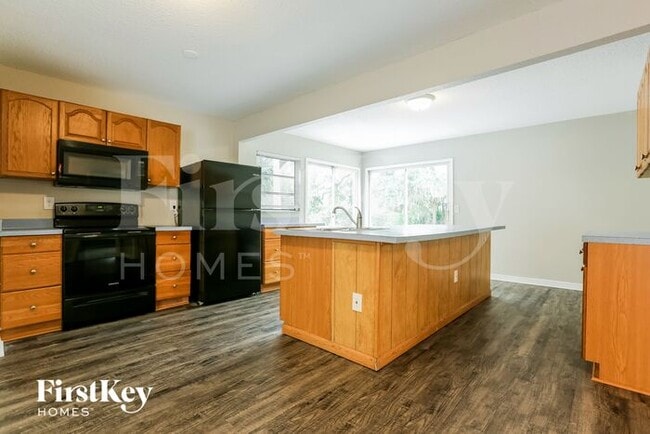 Photo - 1260 Sheridan Dr NW