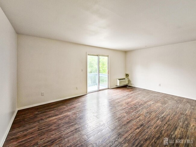 Photo - 20 Delar Pkwy Condo Unit 202