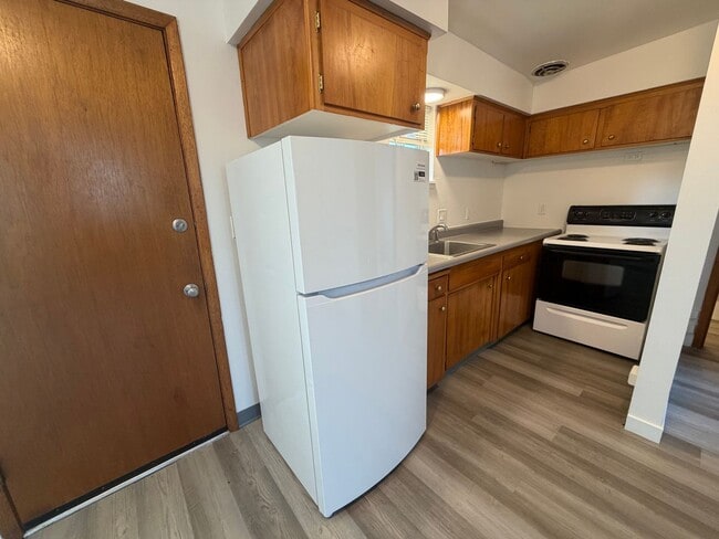 7814 E Indiana