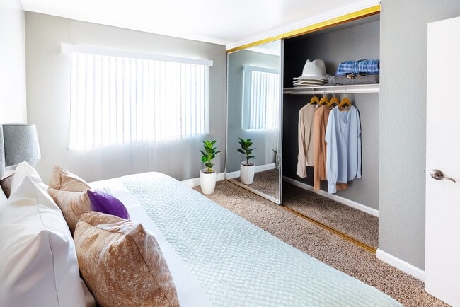 Photo - Courtyard Apartments