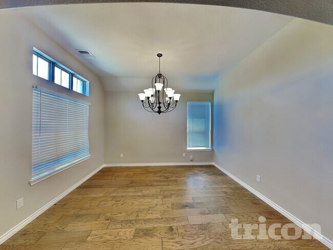 Photo - 330 Abbott Ln