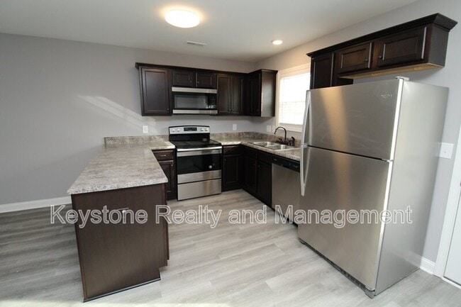 Photo - 1725 Manning Dr