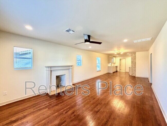 Photo - 1425 N Denver Ave