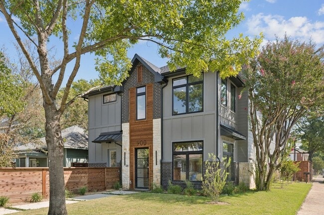 Photo - 900 Haines Ave