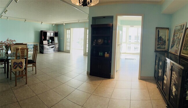 Photo - 3100 NE 49th St Unit ph06