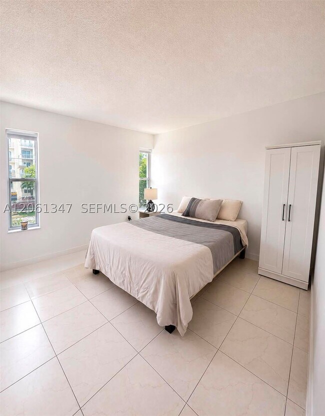 Photo - 1525 NW 19th St Unit 15