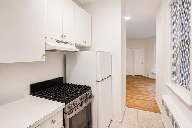 953 Amsterdam Ave Unit 5B