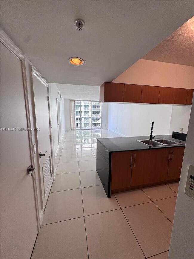 Photo - 1750 N Bayshore Dr Unit 3309