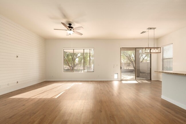 Photo - 3687 E Oxford Ln