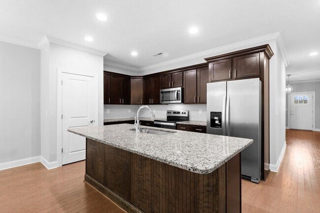 Photo - 5120 Meadowbend Dr NE