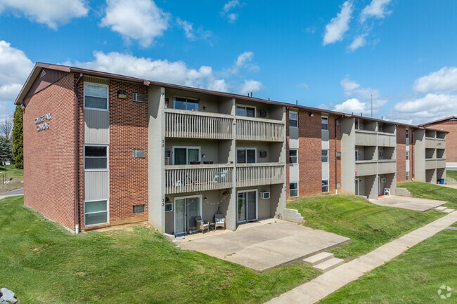 Photo - College Park Commons