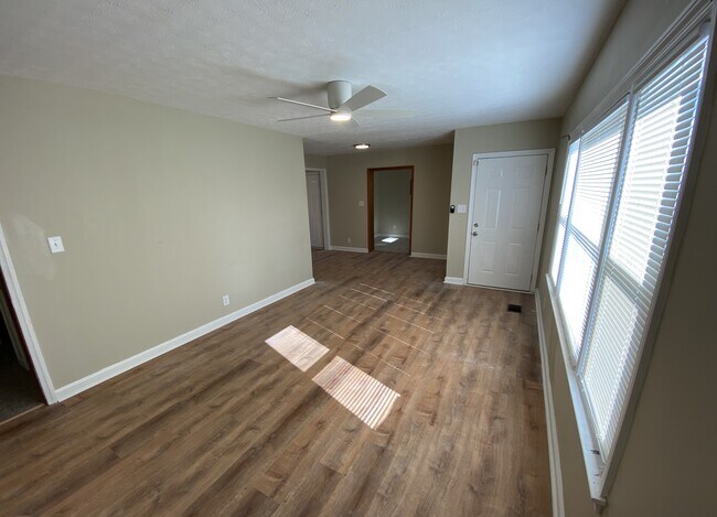 Living Room 1 of 2 - 3943 Austin Dr