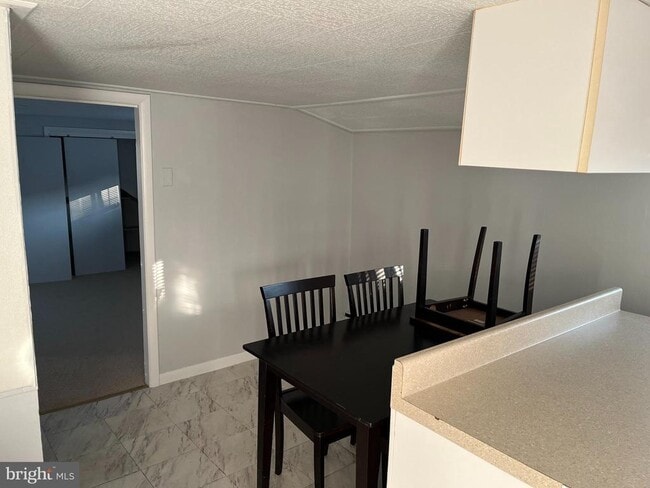 Building Photo - 124 Dallas Rd Unit 3