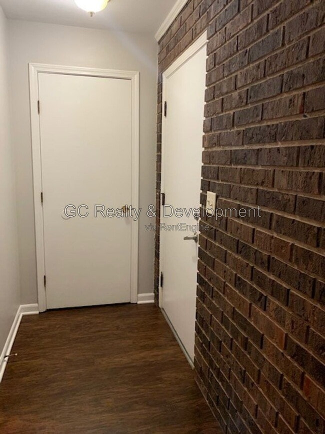 Photo - 20 Simpson St Unit F