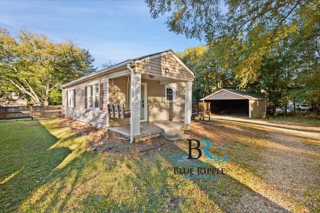 Photo - 1575 Walker St SE